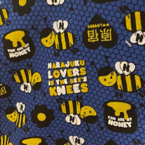 Gwen Stefani’s Harajuku Lovers Bees Knees Hoodie - Picture 3 of 6
